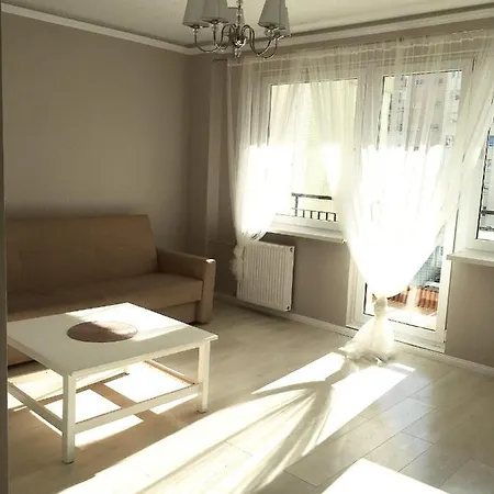 아파트 Apartament Sloneczne Zachodnie 슈비노우이스쳬