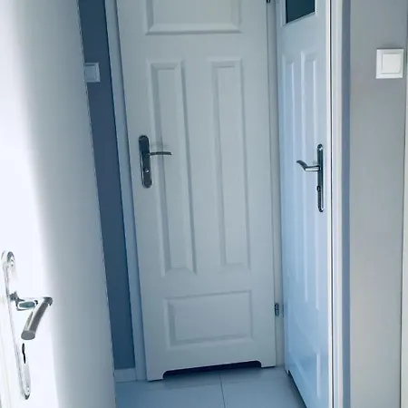 아파트 Apartament Sloneczne Zachodnie 슈비노우이스쳬